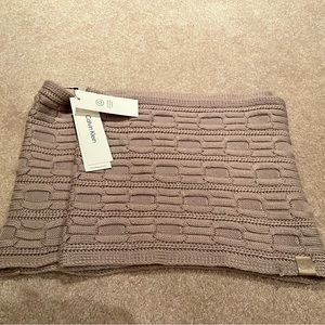 Brand new Calvin Klein Women’s Chain Cable Knit Loop Infinity Scarf
